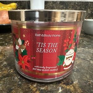 Bath & Body Works 'Tis The Season Red Candle